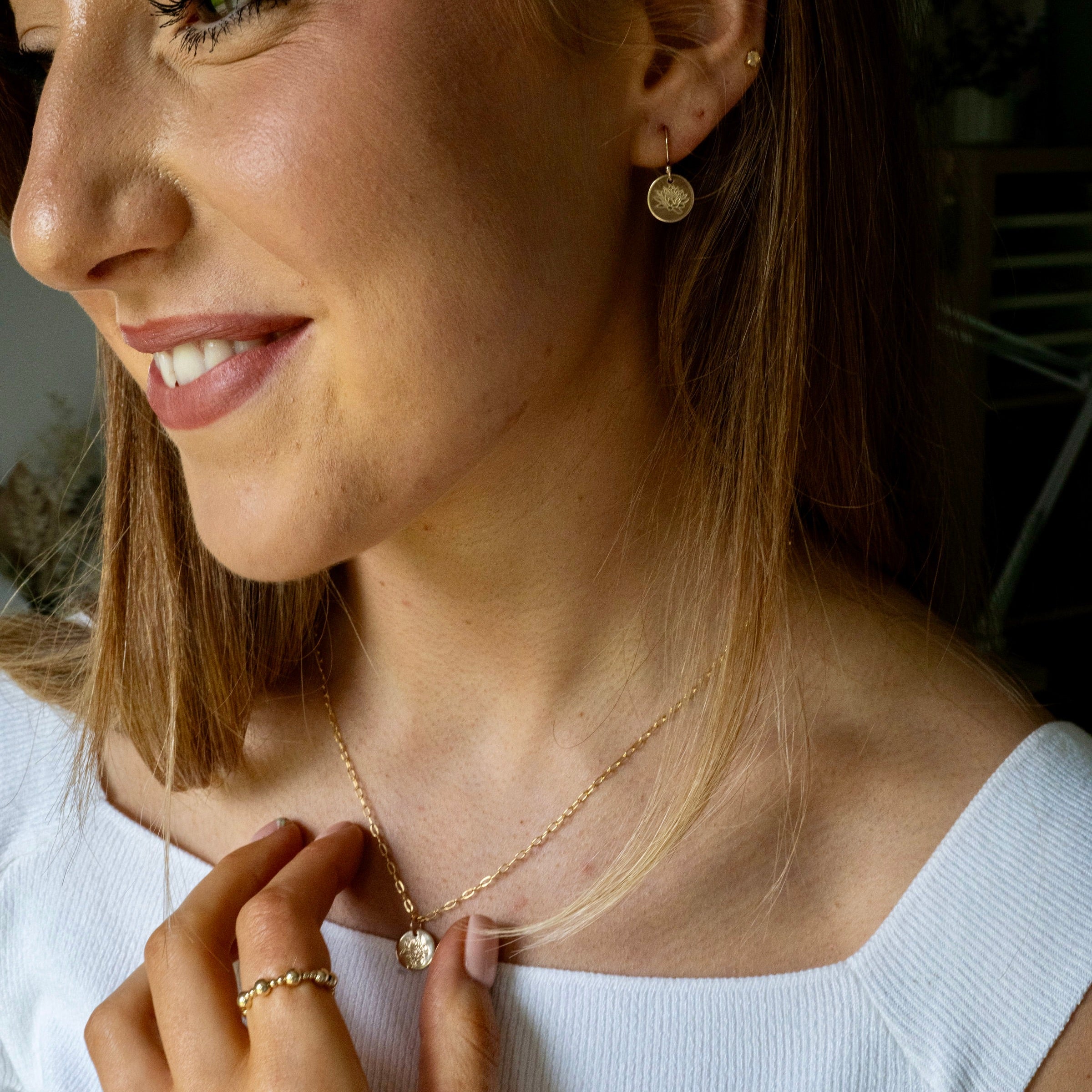 Cable chain birth flower necklace and birth flower earrings 